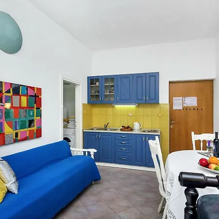 Maja Apartment *