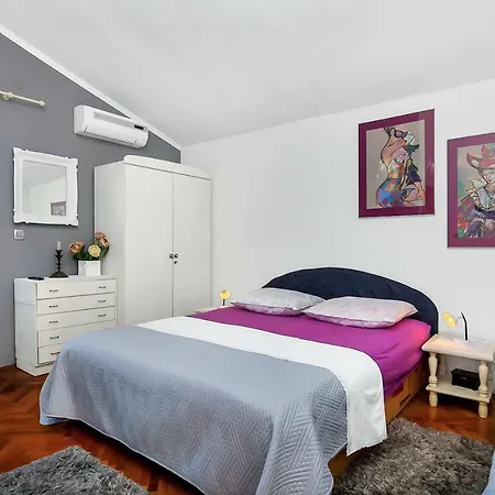 Maja Apartment
