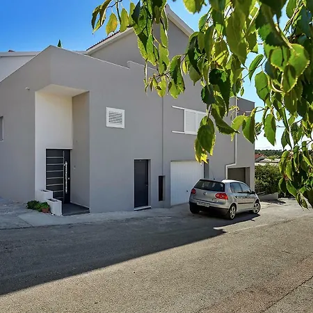 Apartment Maja